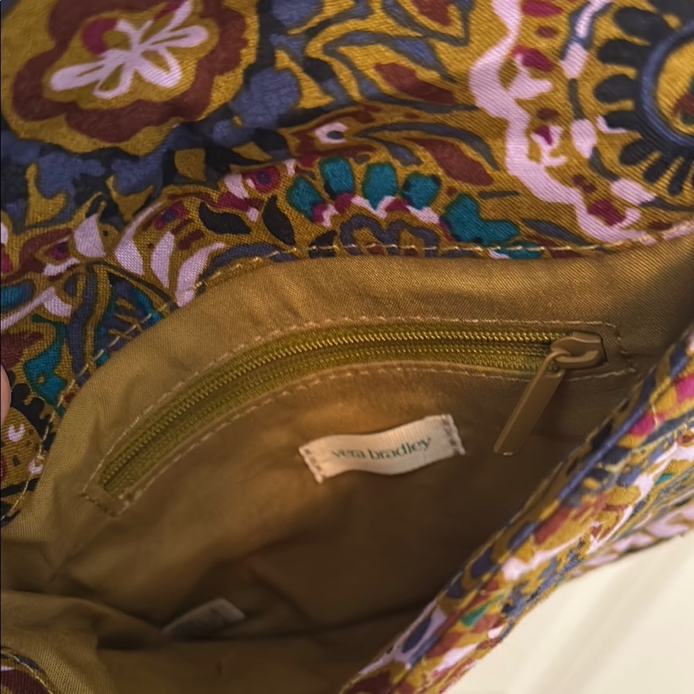Vera Bradley Paisley Crossbody Bag - NWOT - Picture 4 of 8